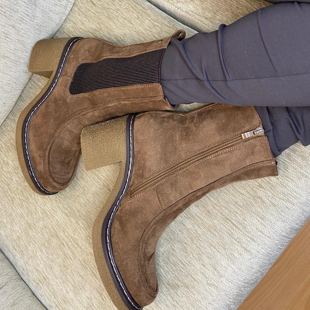 Bota terciopelo marrones