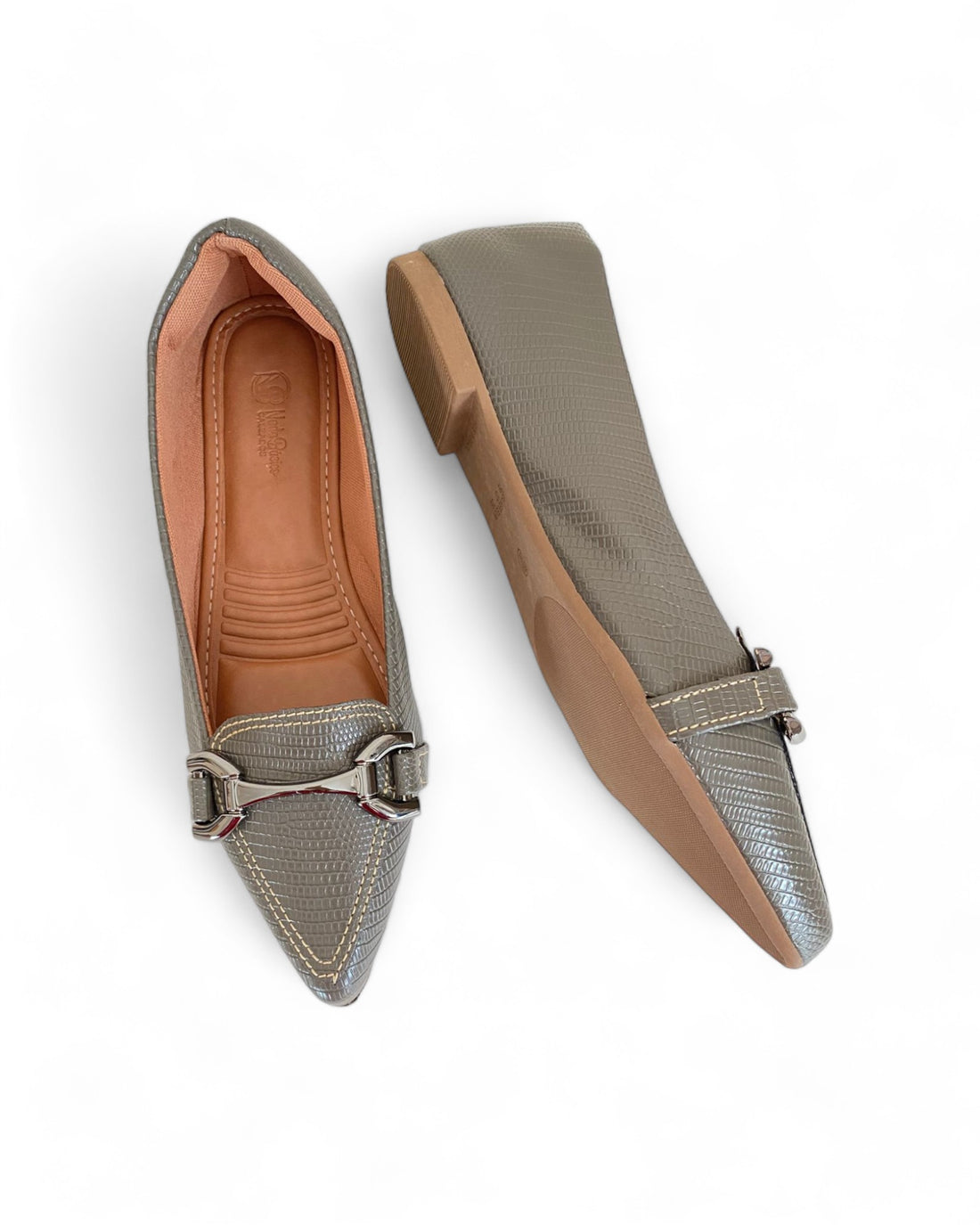 Zapatos de Puntera Gris