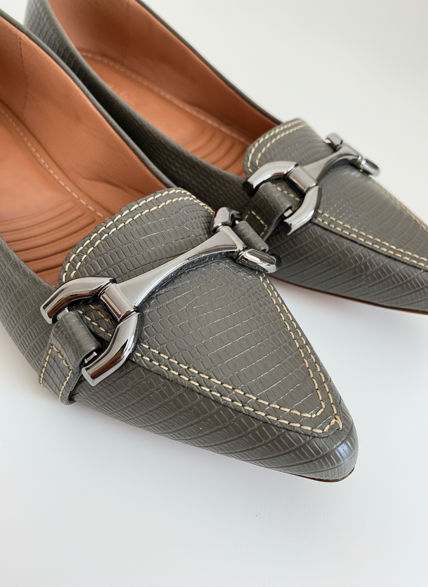 Detalles bailarinas gris