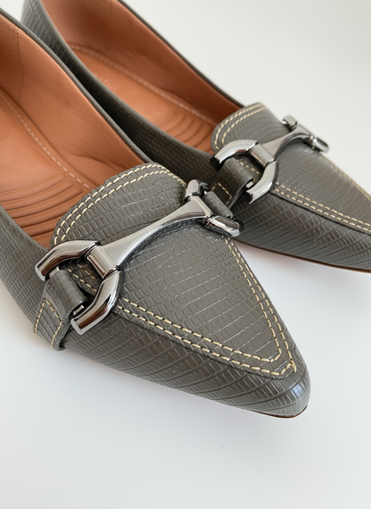 Detalles bailarinas gris